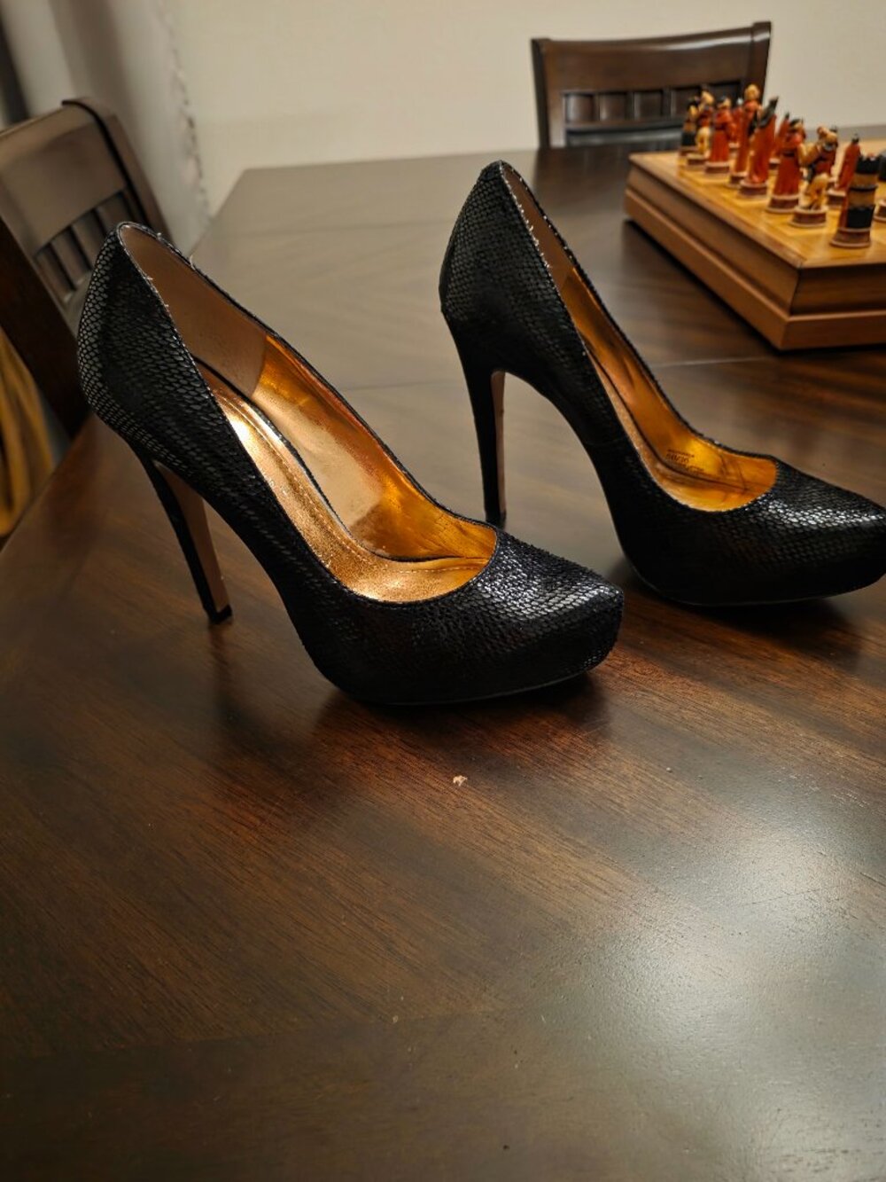 BCBGeneration "BG-Parade" Black Snakeskin Platform Pumps - Size 6